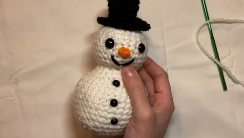 Amigurumi plush snowman crochet pattern for beginners