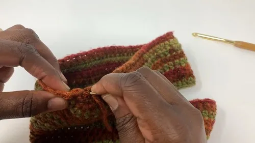 Cozy Ribbed Open-Top Ski Mask Crochet Pattern — photo 2