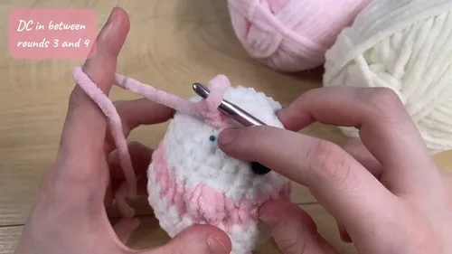 Crochet amigurumi panda with a no-sew bobble face — photo 6