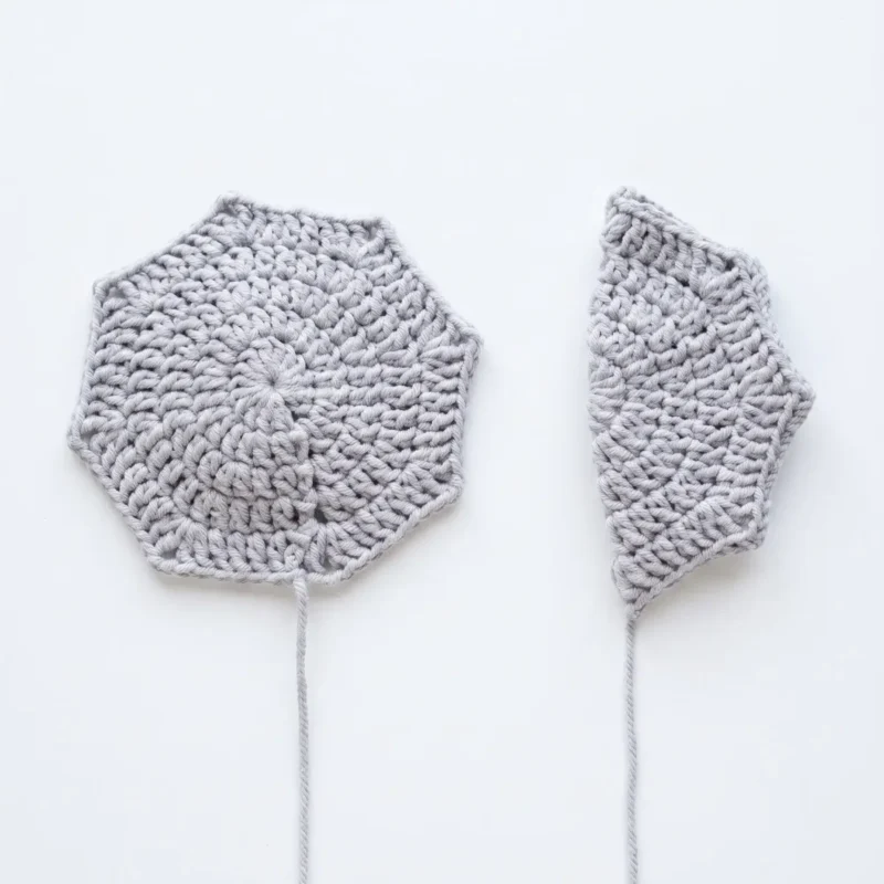 Small crochet bat keychain amigurumi pattern — photo 3