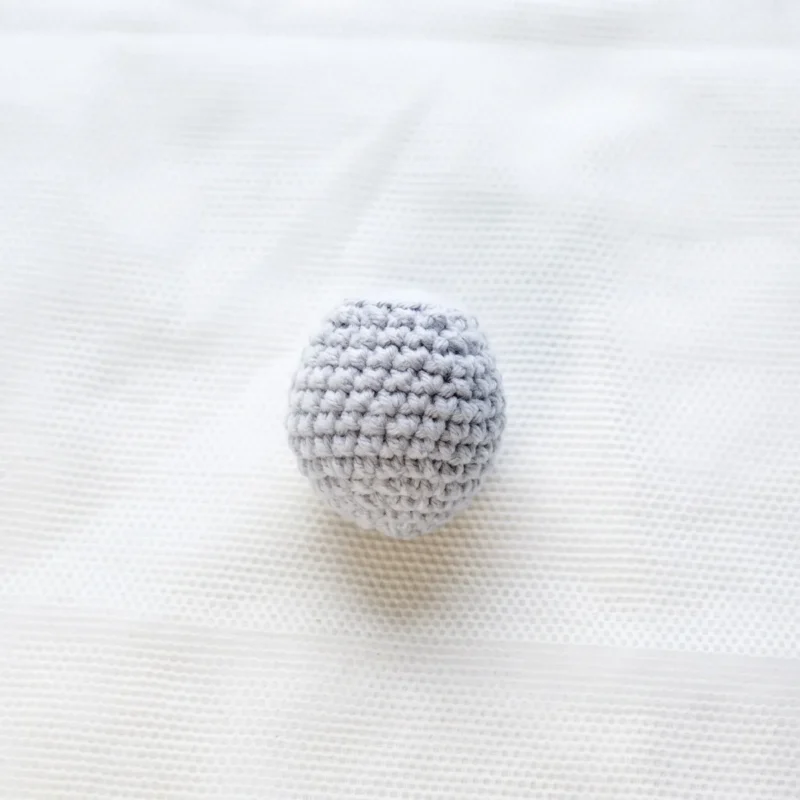 Small crochet bat keychain amigurumi pattern — photo 5