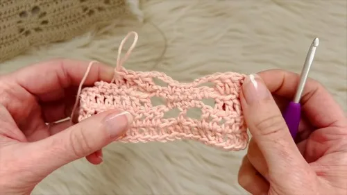Daisy Stitch Panel Pattern For Floral Crochet Trims — photo 2