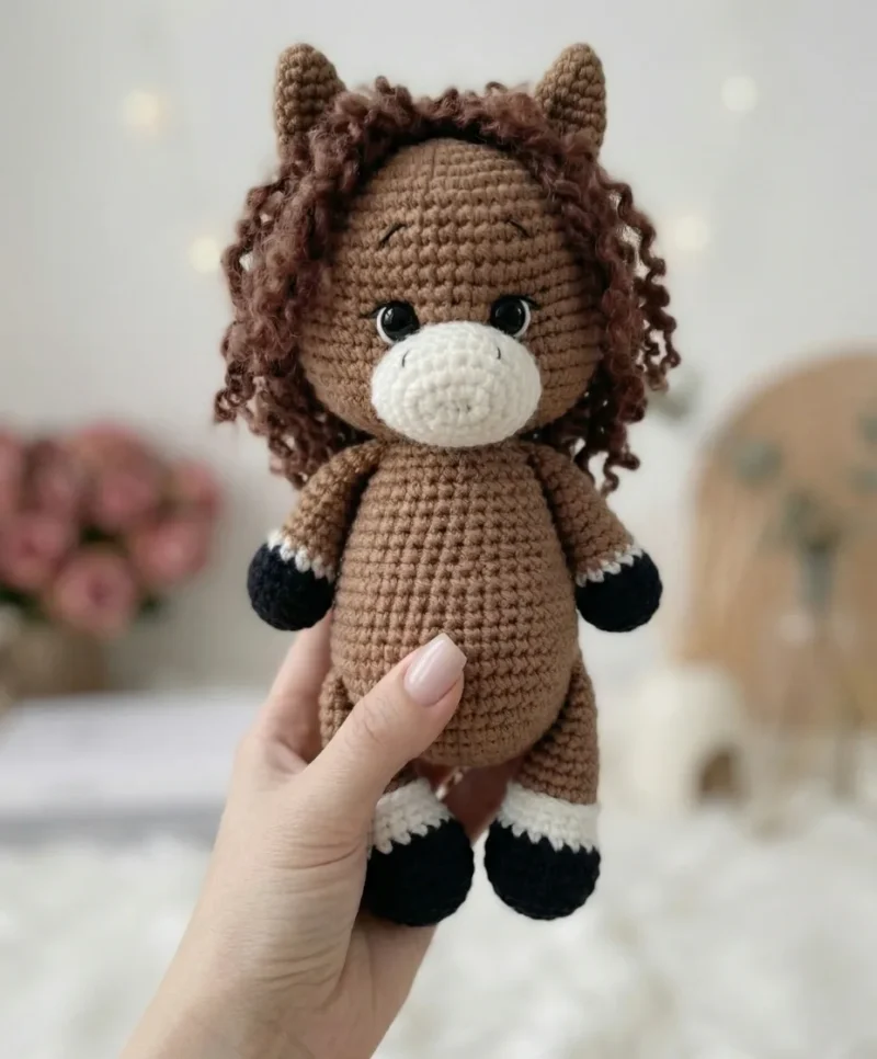 Crochet horse and unicorn amigurumi pattern for beginners — photo 2