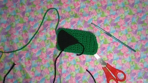 Easy crochet Jamaican flag applique for beginners — photo 5