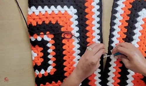 Granny square basketball shorts you build from two panels — photo 3