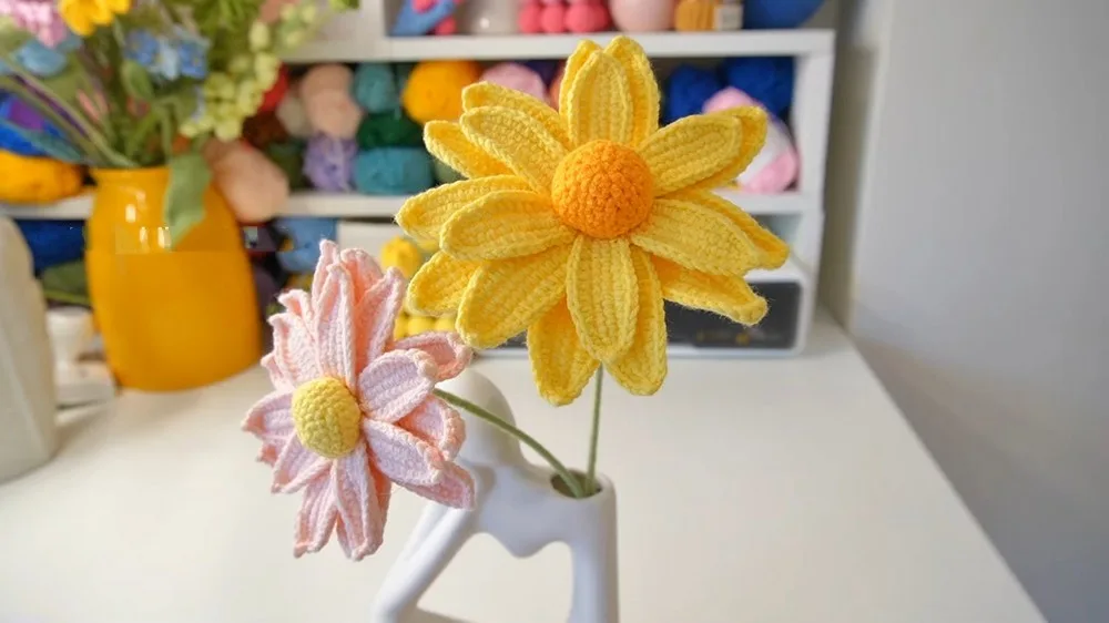 How to crochet a wired lavender daisy flower