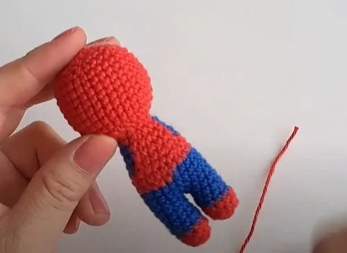 Mini spider hero amigurumi for keys and bags — photo 4
