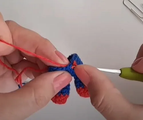 Mini spider hero amigurumi for keys and bags — photo 5