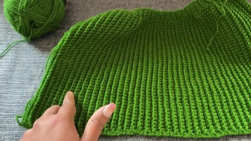 Ribbed crochet beanie hat worked flat, three sizes — photo 2